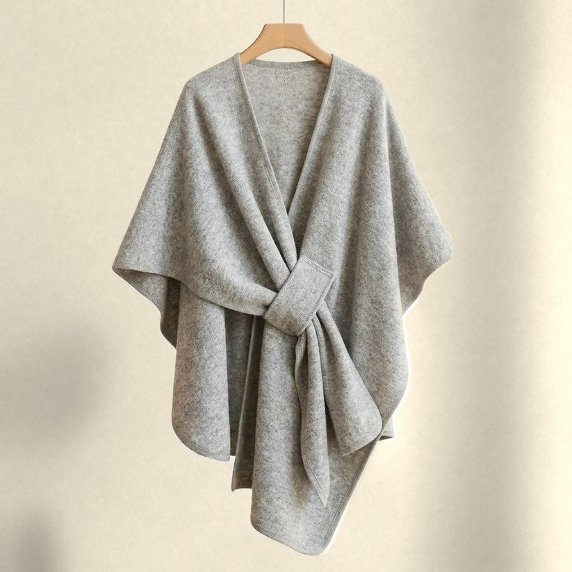 Isabel | Poncho envolvente con presilla frontal