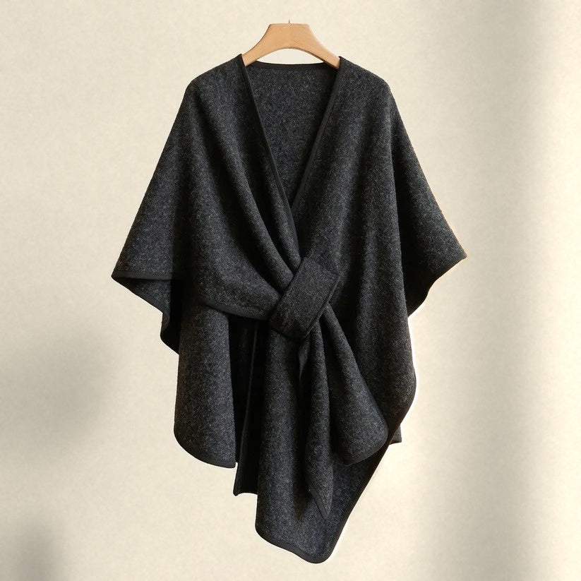 Isabel | Poncho envolvente con presilla frontal