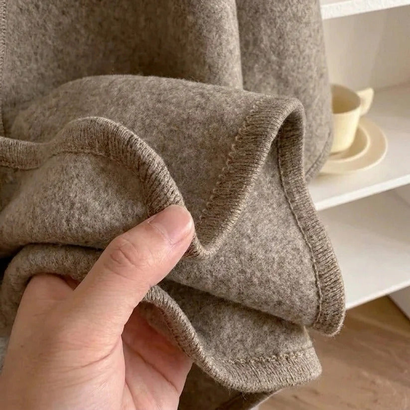 Isabel | Poncho envolvente con presilla frontal