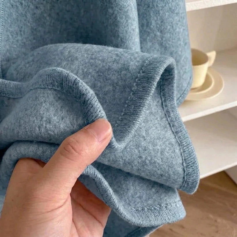 Isabel | Poncho envolvente con presilla frontal