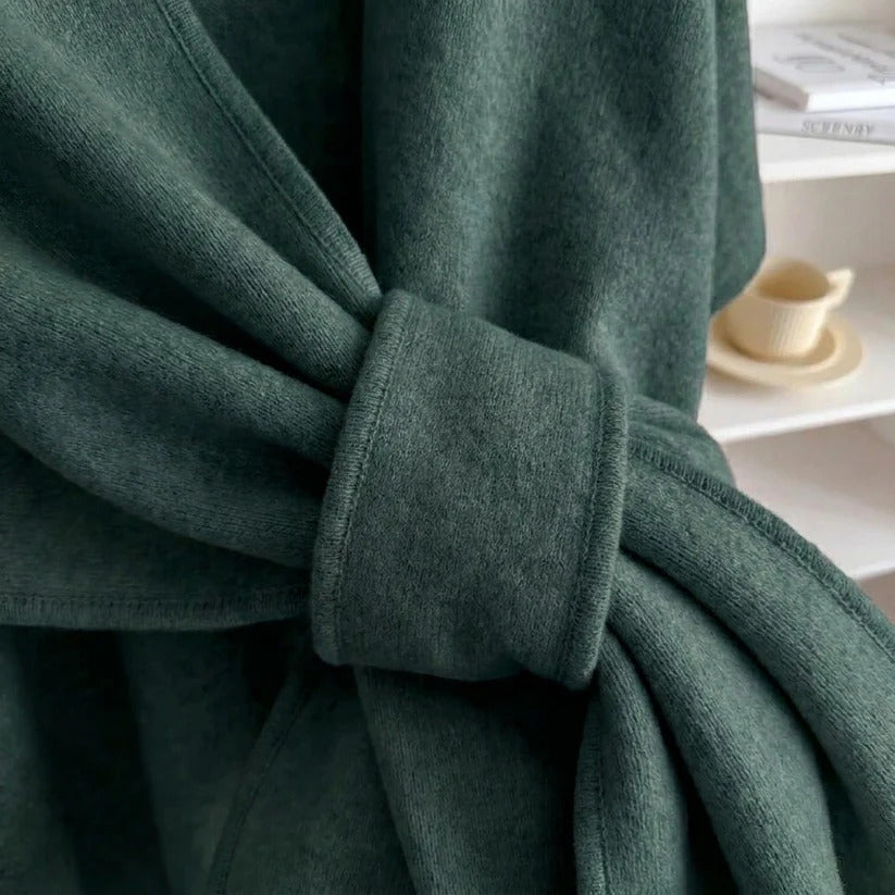 Isabel | Poncho envolvente con presilla frontal