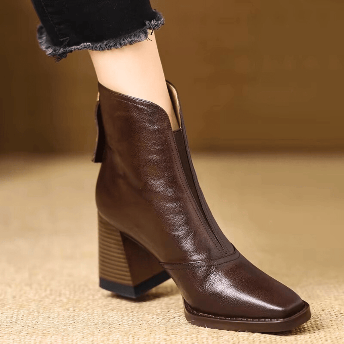 Isabella | Botines de tacón medio en piel